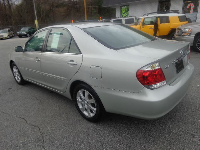 2005 Toyota Camry Ext. Cab 6.5-ft. Bed 4WD