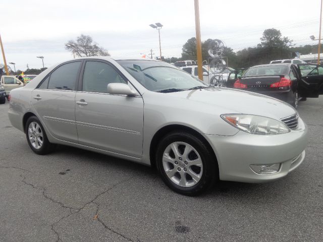 2005 Toyota Camry Ext. Cab 6.5-ft. Bed 4WD