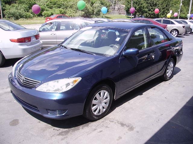 2005 Toyota Camry Laramie 35