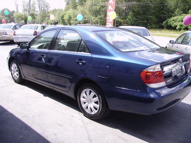 2005 Toyota Camry Laramie 35
