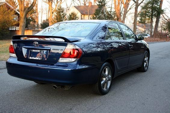2005 Toyota Camry Unknown
