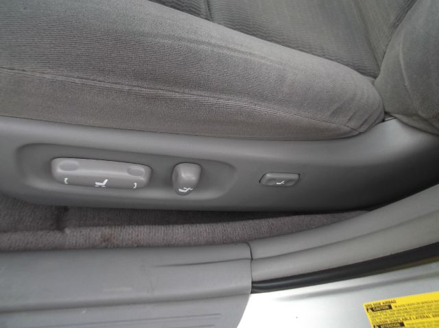 2005 Toyota Camry SEL Sport Utility 4D