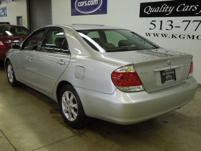 2005 Toyota Camry Ext. Cab 6.5-ft. Bed 4WD