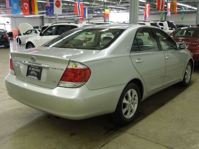 2005 Toyota Camry Ext. Cab 6.5-ft. Bed 4WD
