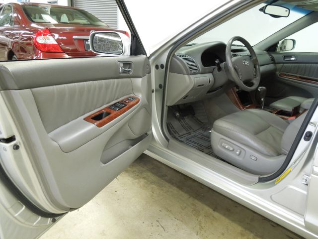 2005 Toyota Camry Ext. Cab 6.5-ft. Bed 4WD