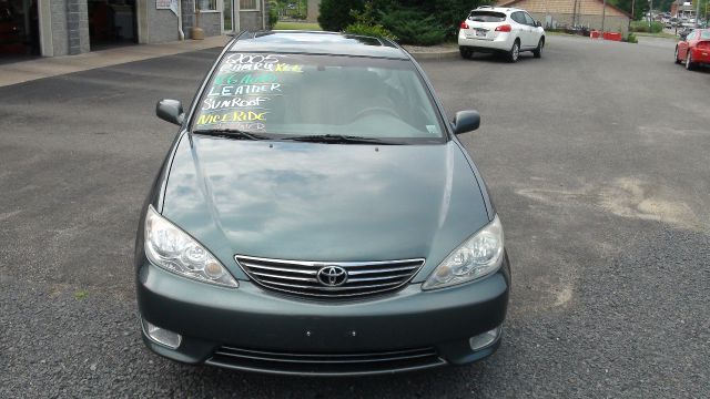 2005 Toyota Camry Ext. Cab 6.5-ft. Bed 4WD