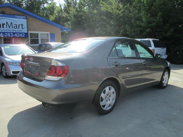 2005 Toyota Camry SE