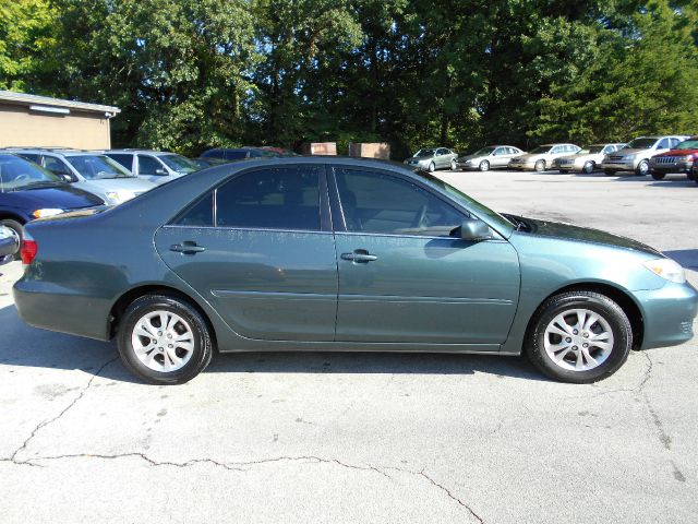 2005 Toyota Camry Enthusiast 2D Roadster