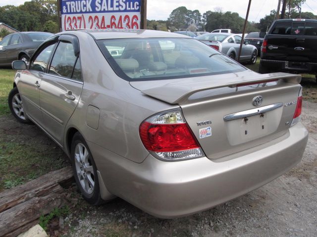 2005 Toyota Camry Ext. Cab 6.5-ft. Bed 4WD