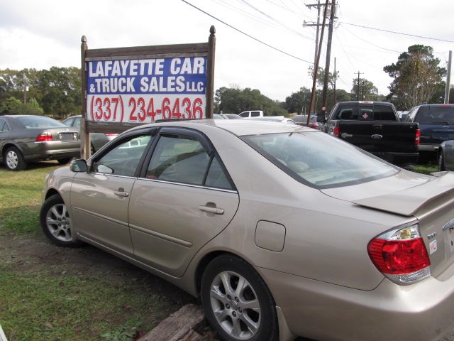 2005 Toyota Camry Ext. Cab 6.5-ft. Bed 4WD