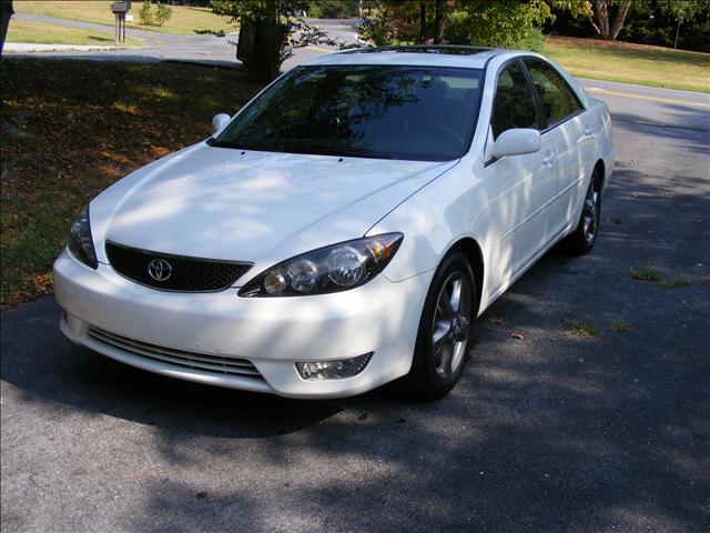 2005 Toyota Camry SE