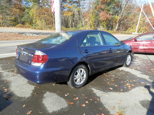 2005 Toyota Camry Enthusiast 2D Roadster