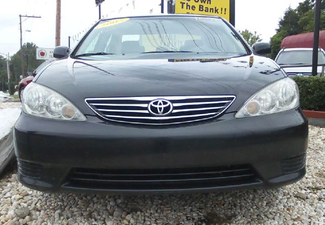 2005 Toyota Camry Bucket Lift