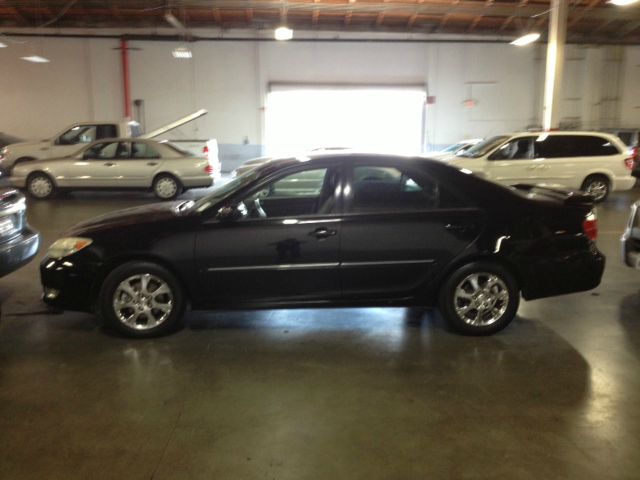 2005 Toyota Camry Ext. Cab 6.5-ft. Bed 4WD