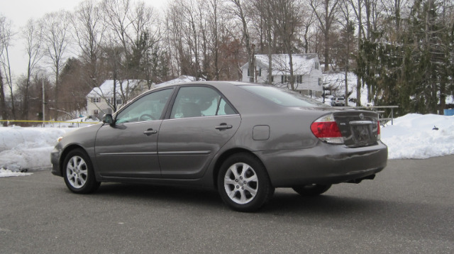 2006 Toyota Camry Ext. Cab 6.5-ft. Bed 4WD