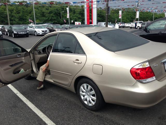 2006 Toyota Camry 4dr Sdn SEL Sedan
