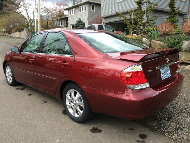 2006 Toyota Camry Ext. Cab 6.5-ft. Bed 4WD