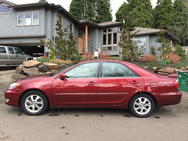 2006 Toyota Camry Ext. Cab 6.5-ft. Bed 4WD
