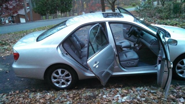 2006 Toyota Camry Ext. Cab 6.5-ft. Bed 4WD