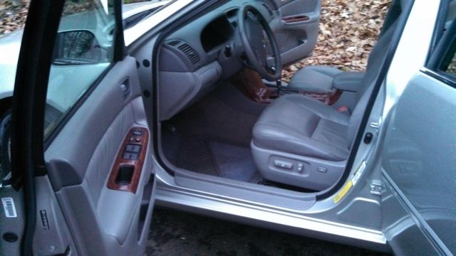 2006 Toyota Camry Ext. Cab 6.5-ft. Bed 4WD