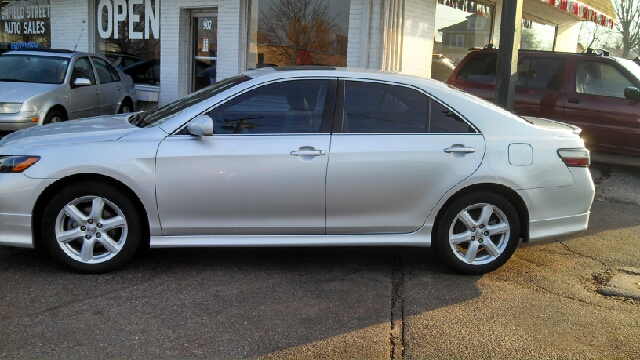 2008 Toyota Camry 2002 Ford KING Ranch