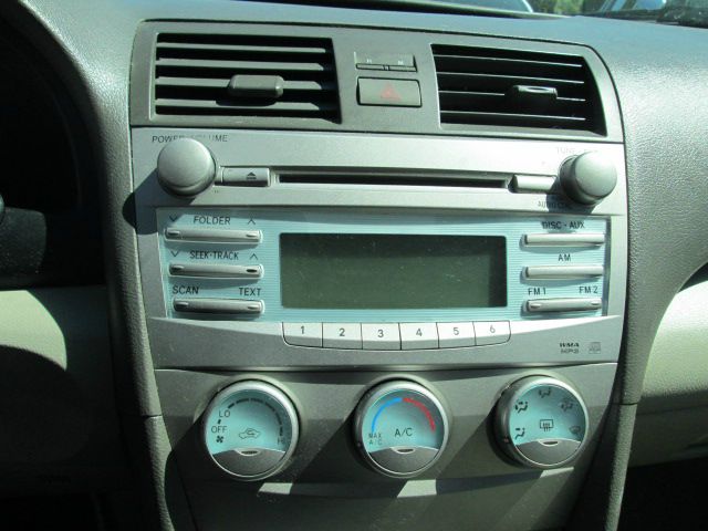 2009 Toyota Camry 2002 Ford KING Ranch