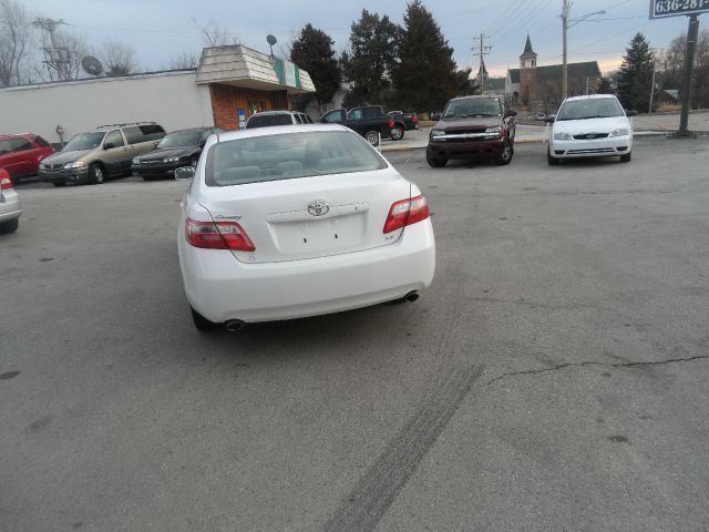 2009 Toyota Camry Reg Cab FLAT BED