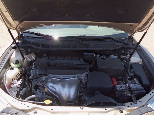 2010 Toyota Camry Custom 4D