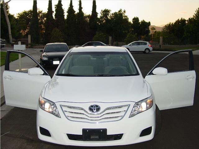 2010 Toyota Camry X