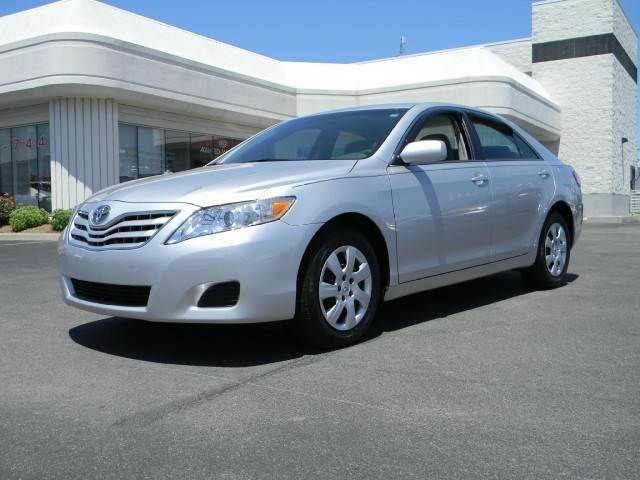 2010 Toyota Camry 28,000 Actual Miles