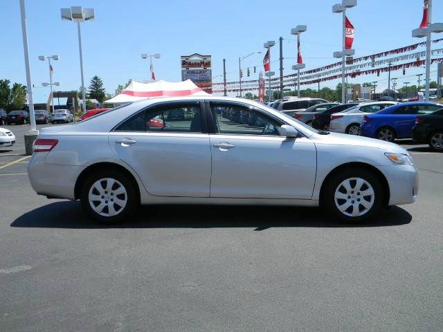 2010 Toyota Camry 28,000 Actual Miles