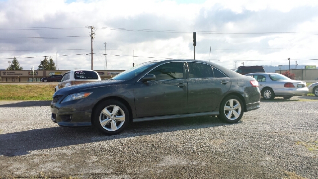 2011 Toyota Camry FX4 Super Crew 4x4