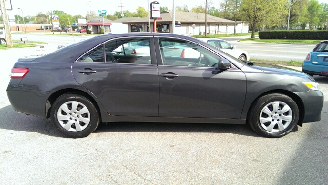 2011 Toyota Camry Reg Cab FLAT BED