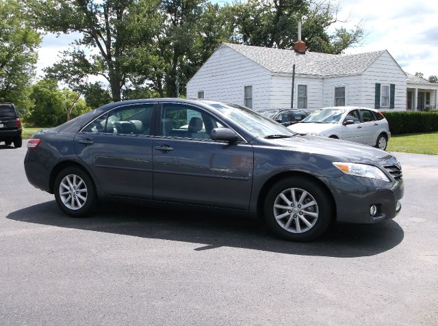 2011 Toyota Camry SEL Sport Utility 4D