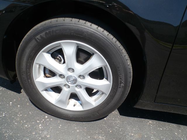 2011 Toyota Camry 2.5 AWD SUV