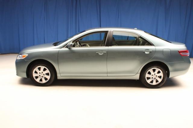 2011 Toyota Camry 4WD Supercrew