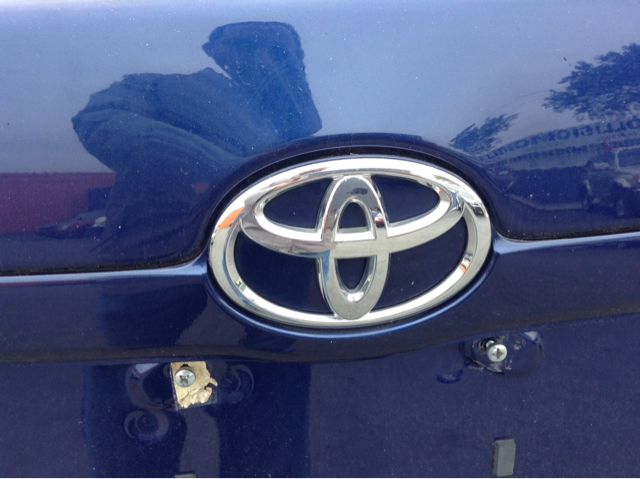 2011 Toyota Camry FX4 Super Crew 4x4