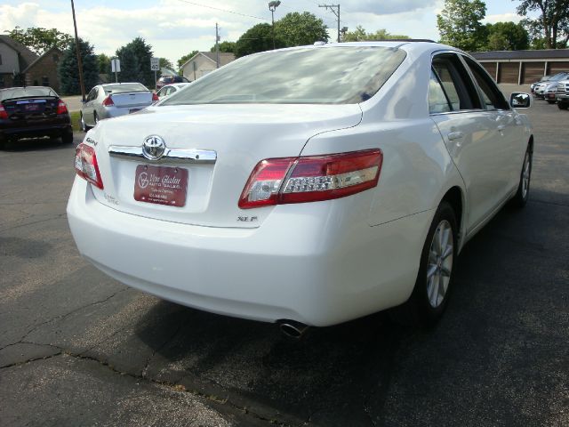 2011 Toyota Camry 5dr Hatchback Automatic