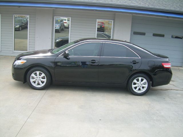 2011 Toyota Camry 2004 2dr Cpe R/T
