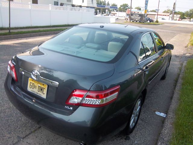 2011 Toyota Camry SEL Sport Utility 4D