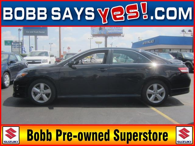 2011 Toyota Camry 2WD Eddie Bauer Super Clean