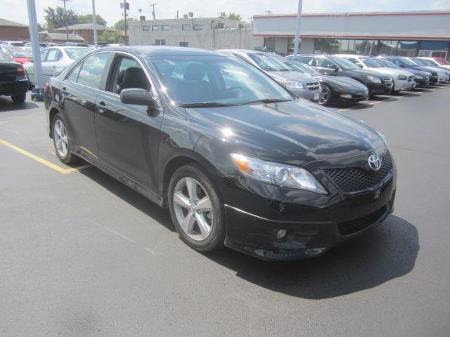 2011 Toyota Camry 2WD Eddie Bauer Super Clean