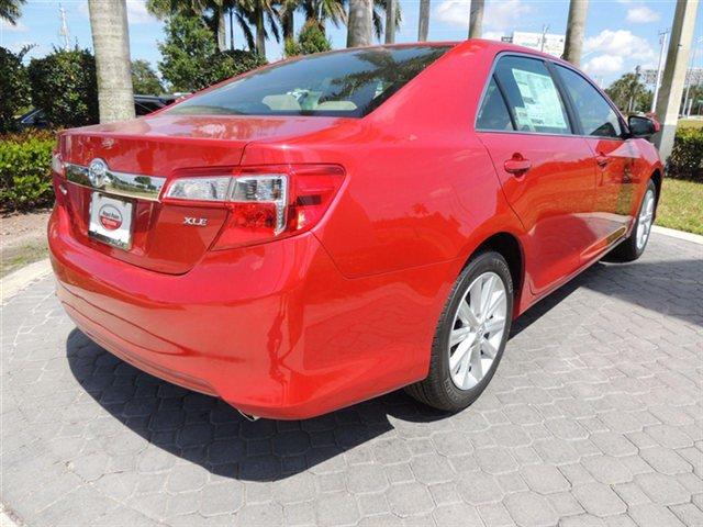 2013 Toyota Camry XLT Extended Cab Pickup 4WD