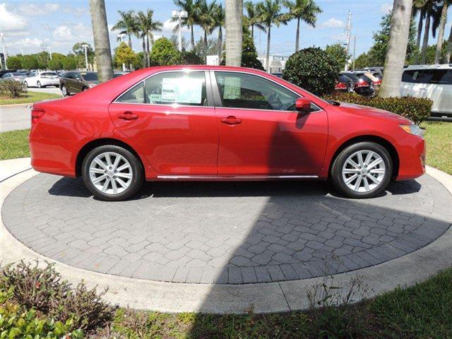 2013 Toyota Camry XLT Extended Cab Pickup 4WD