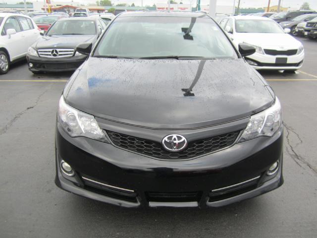 2013 Toyota Camry Crown