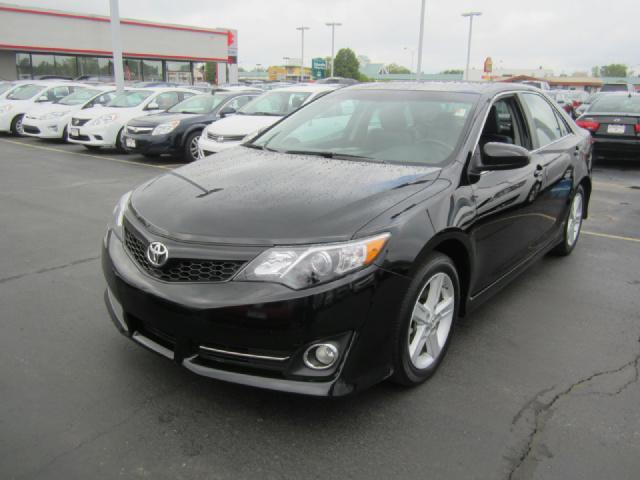 2013 Toyota Camry Crown
