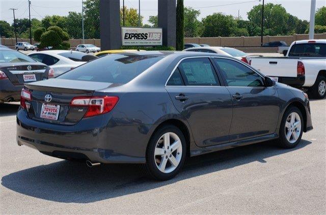 2013 Toyota Camry SE