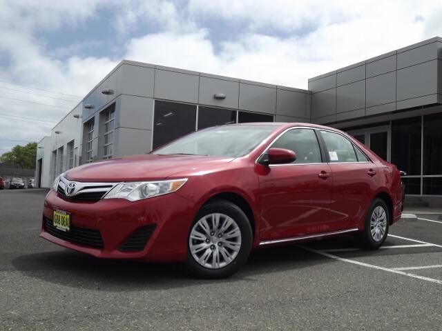 2013 Toyota Camry 4WD Supercrew