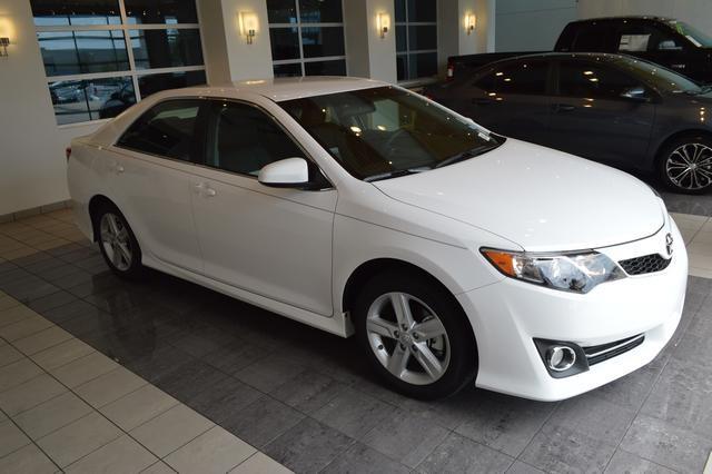 2014 Toyota Camry SE