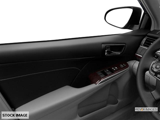 2014 Toyota Camry SEL Sport Utility 4D